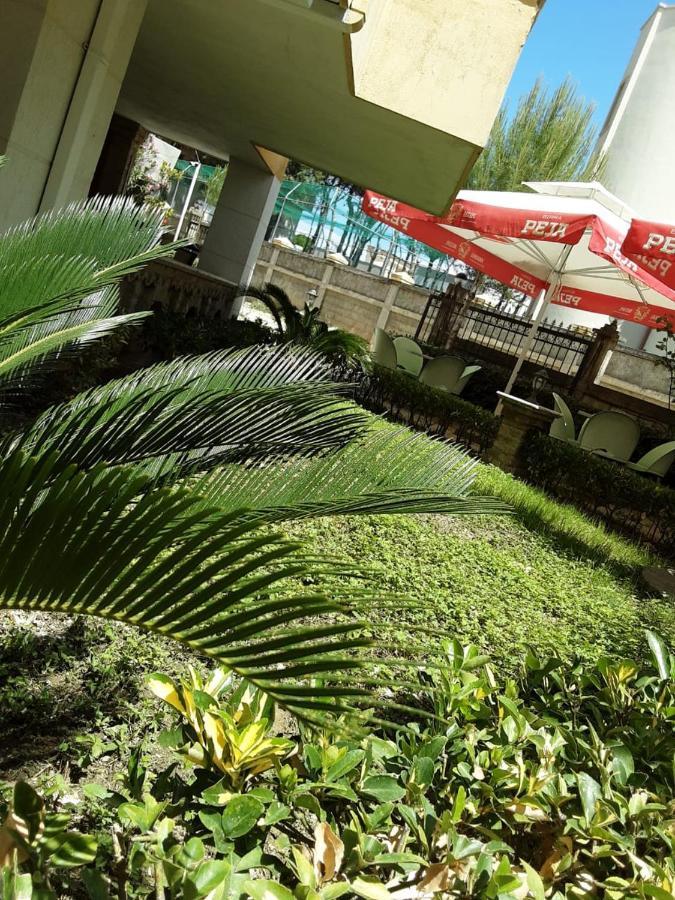 Hotel Sunrise Golem  Esterno foto